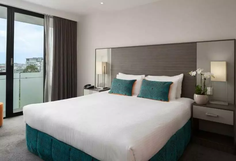 Отель The Park  Brisbane