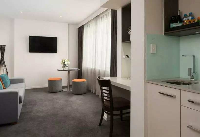 Отель The Park  Brisbane