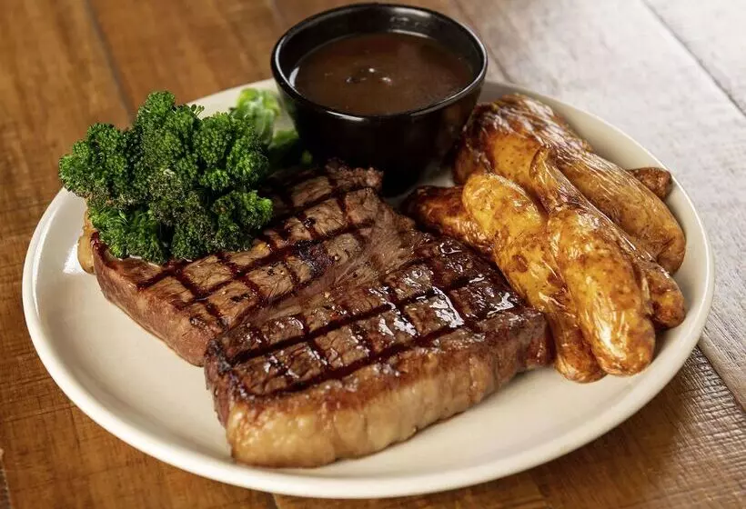 Отель Breakfree Port Pirie