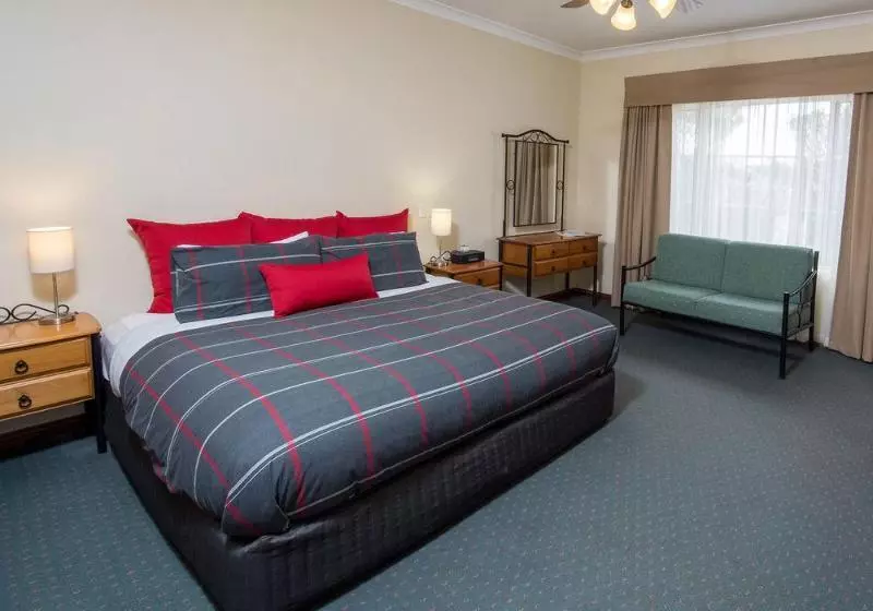 Отель Breakfree Port Pirie