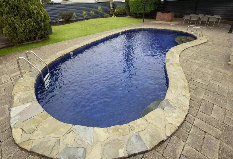 Отель Breakfree Port Pirie