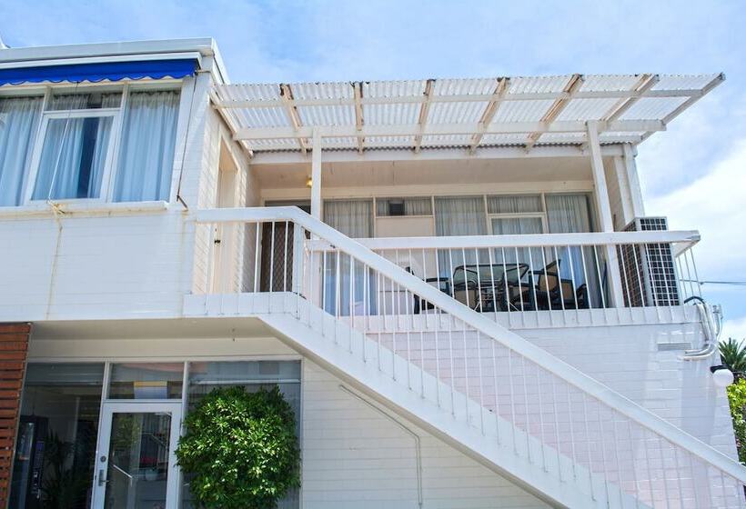 מוטל Alexander Motor Inn