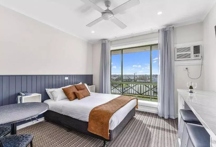 מוטל Comfort Inn The Lakes