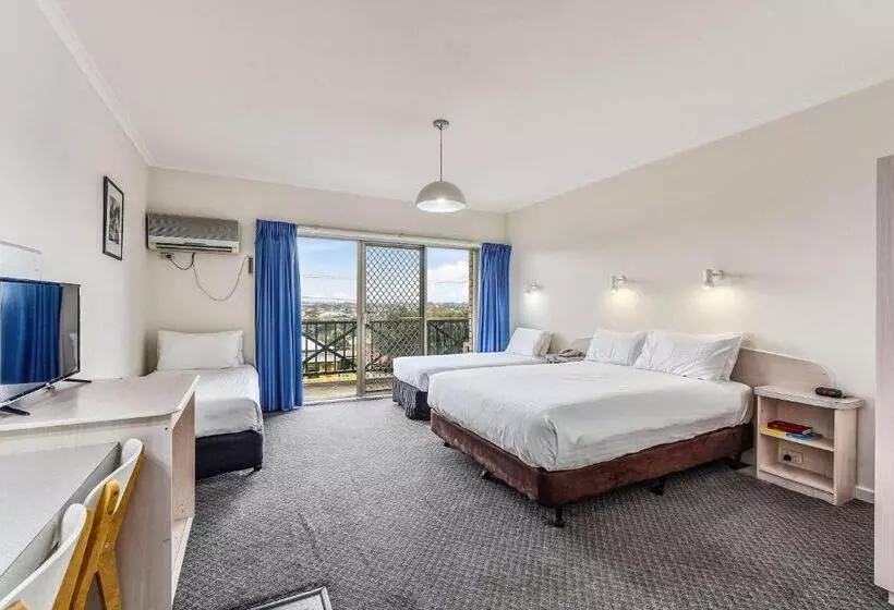 מוטל Comfort Inn The Lakes