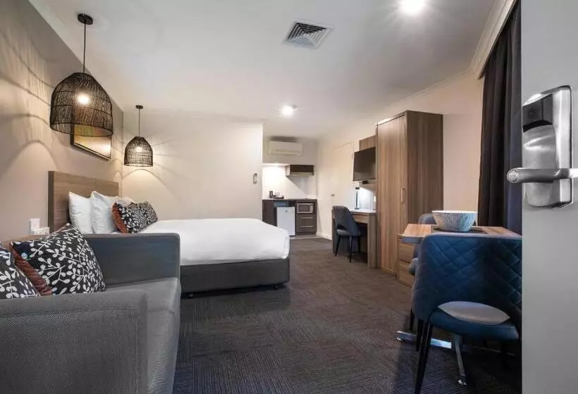 Мотель Doncaster Apartments By Nightcap Plus