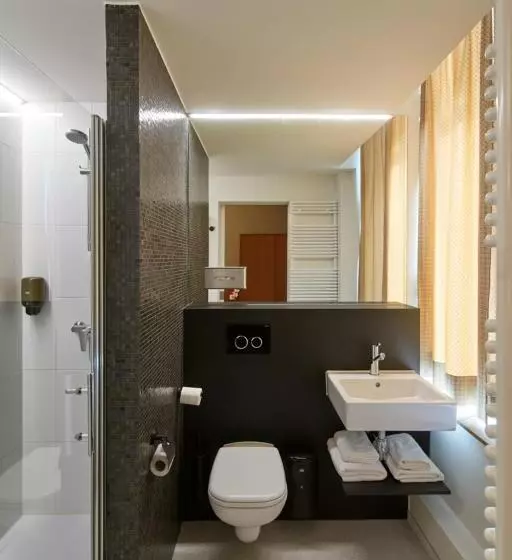 Alpha Hotel And Apart