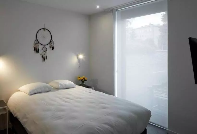 Alpha Hotel And Apart