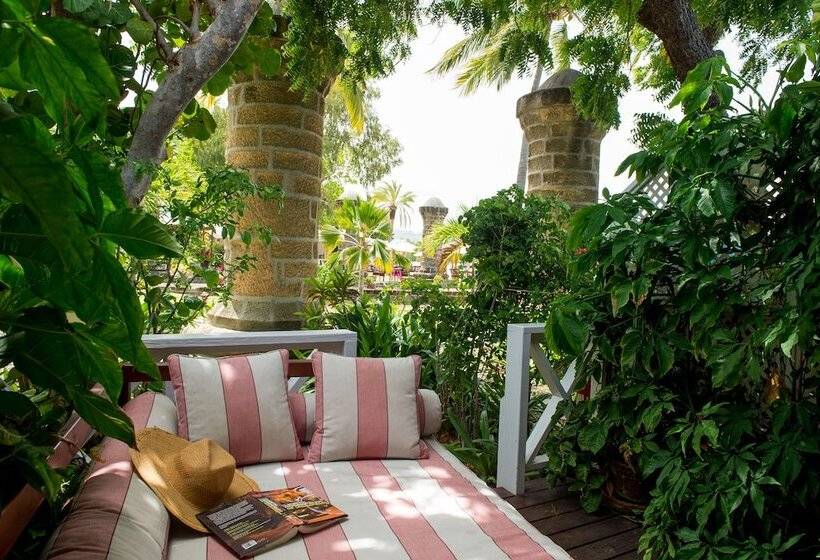 Отель Admiral's Inn and Gunpowder Suites