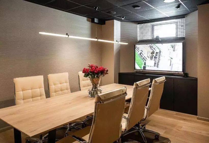 Отель Britannia