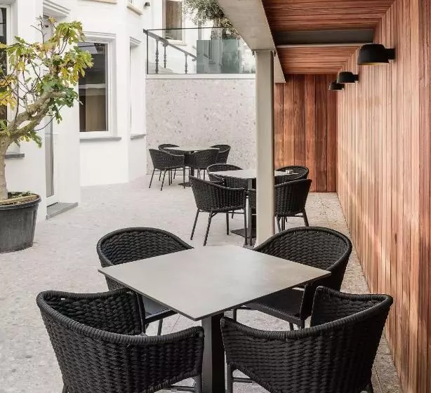 Отель Britannia