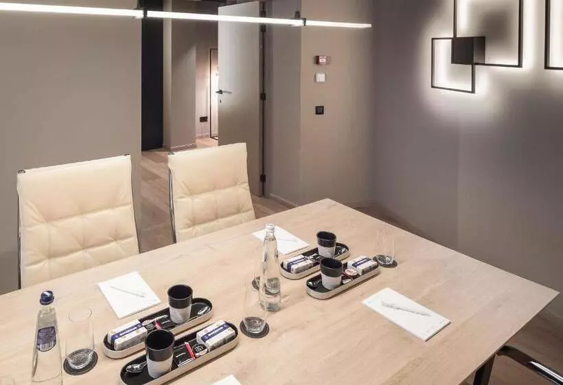 Отель Britannia