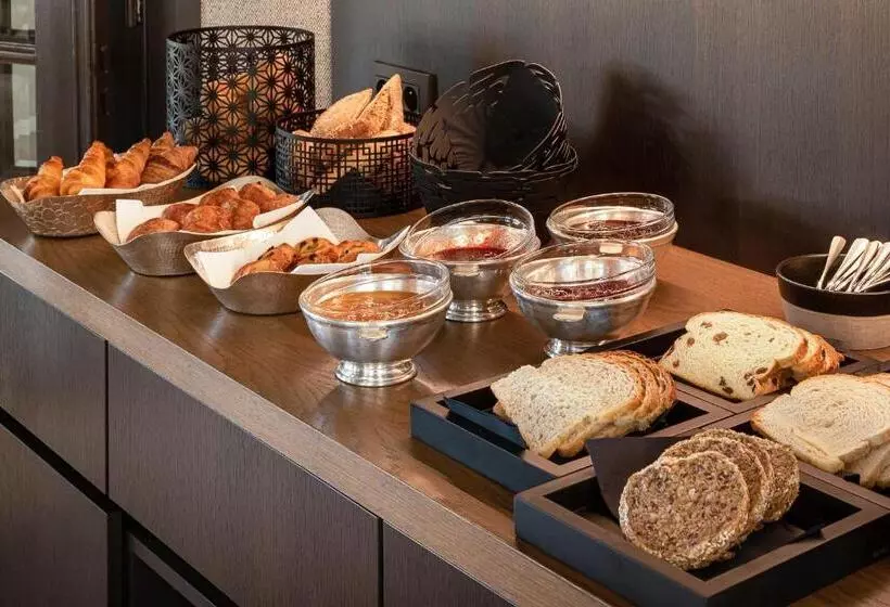 Отель Britannia