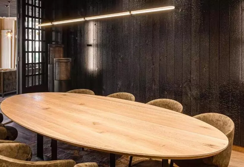 Отель Britannia