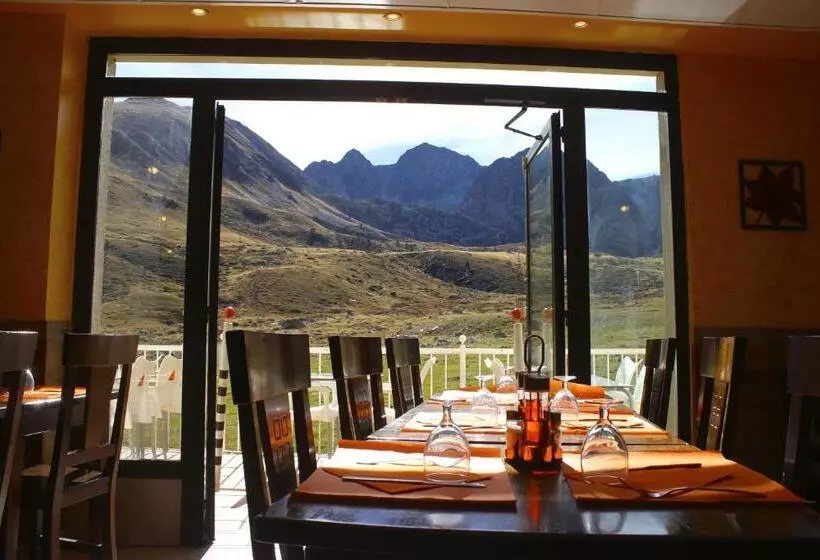 هتل Cims Pas De La Casa