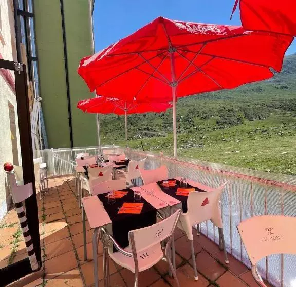 هتل Cims Pas De La Casa