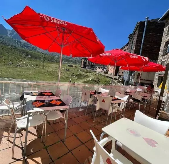 هتل Cims Pas De La Casa