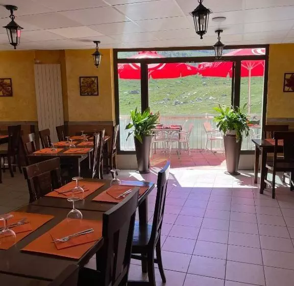 هتل Cims Pas De La Casa