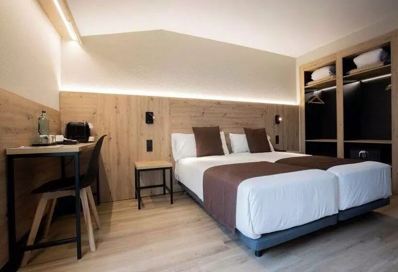 هتل Comtes d’Urgell by Nexta