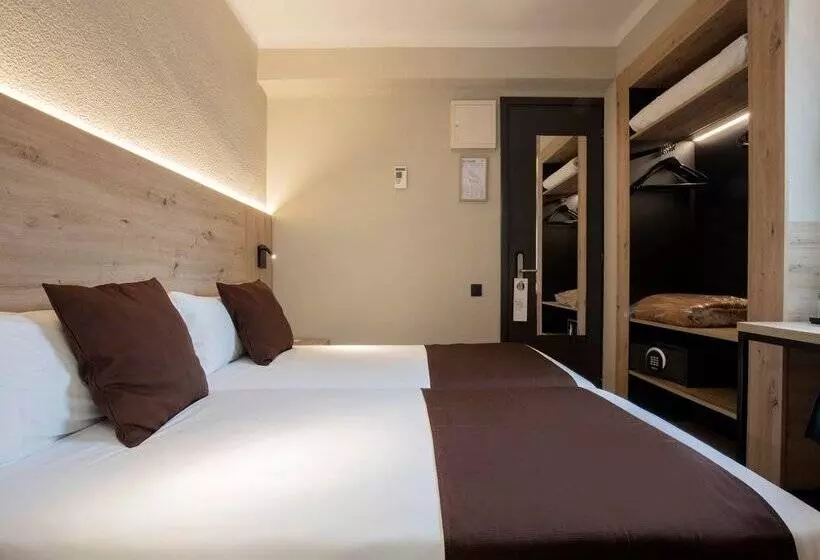 هتل Comtes d’Urgell by Nexta