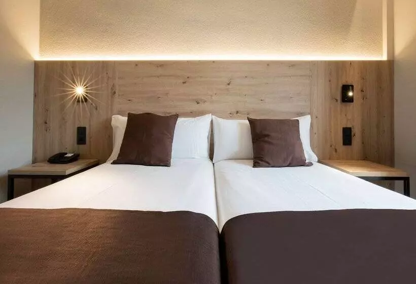 هتل Comtes d’Urgell by Nexta