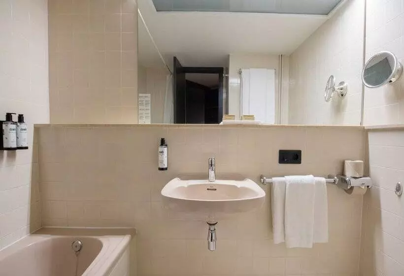 هتل Comtes d’Urgell by Nexta