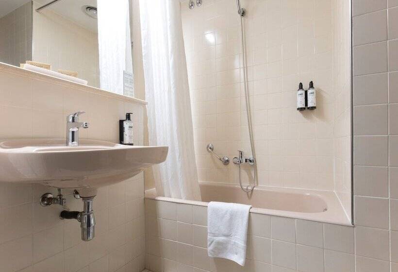 هتل Comtes D’urgell by Nexta