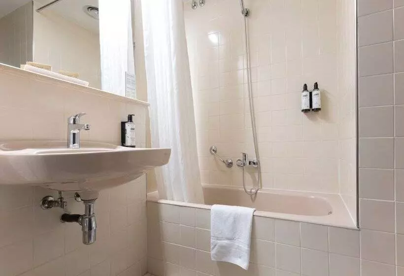 هتل Comtes d’Urgell by Nexta