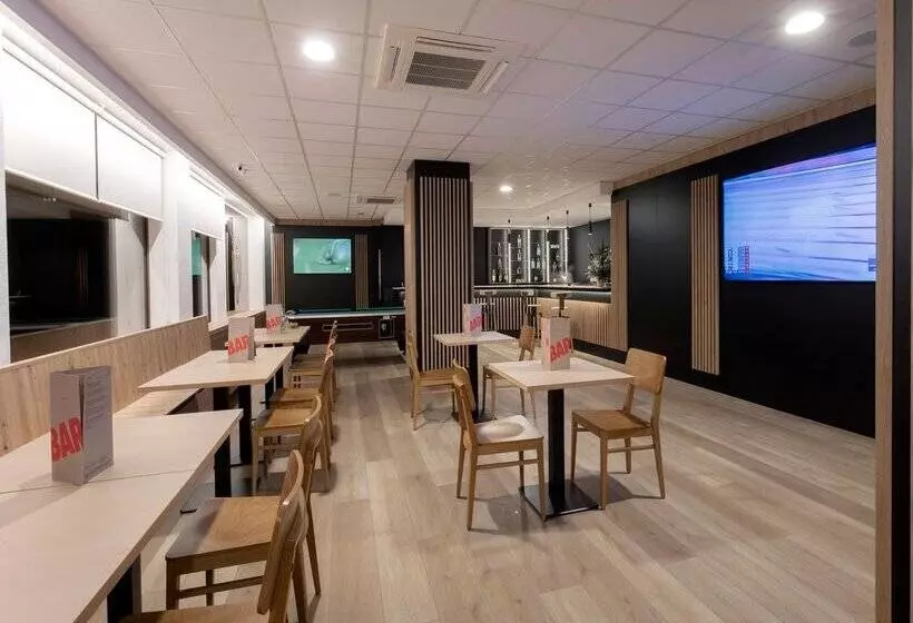 هتل Comtes d’Urgell by Nexta