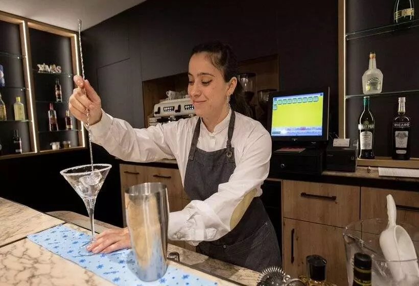 هتل Comtes d’Urgell by Nexta