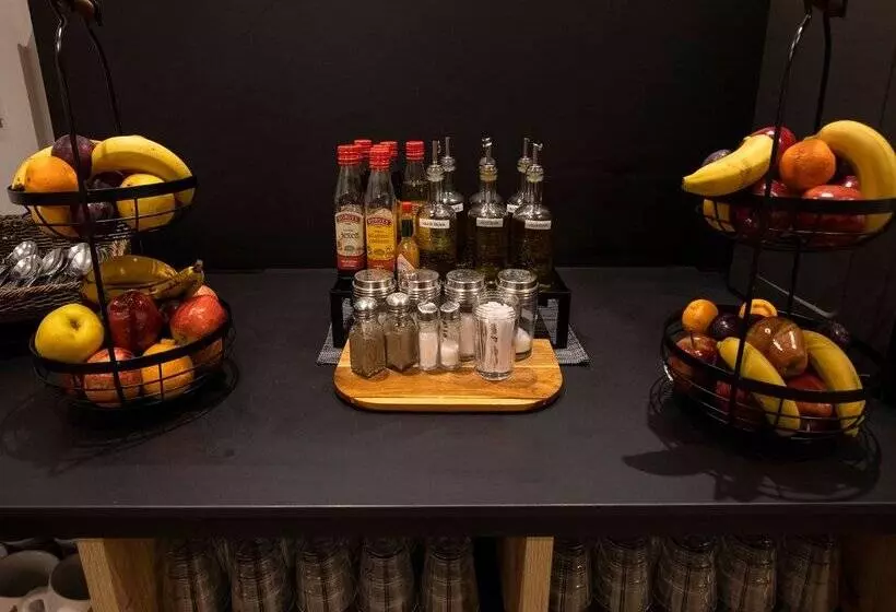 هتل Comtes d’Urgell by Nexta