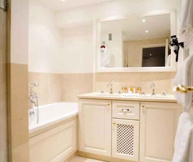 Dukes Palace Residence By Dukes Hotel Collection