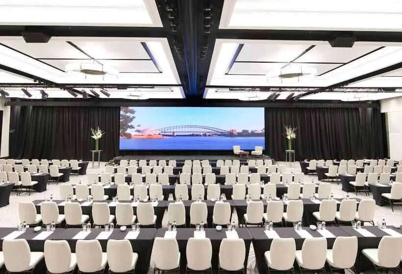 Four Seasons Hotel Sydney