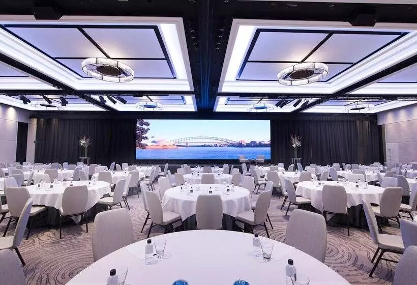Four Seasons Hotel Sydney