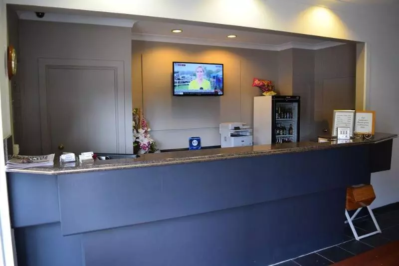 ホテル Golden Age Motor Inn