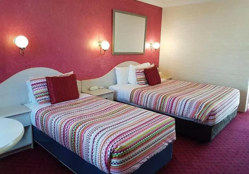 ホテル Golden Age Motor Inn