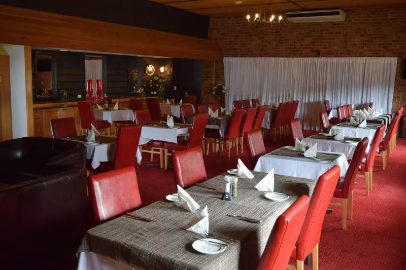 ホテル Golden Age Motor Inn