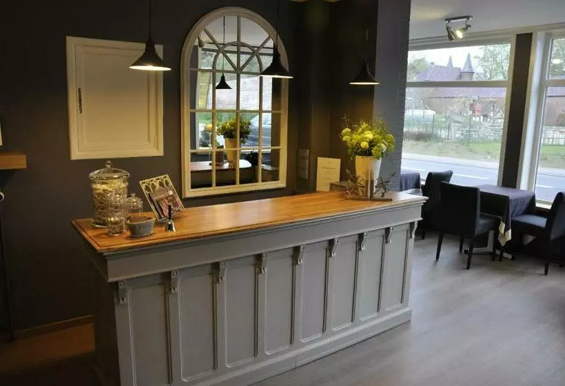 호텔 Het Gravenhof