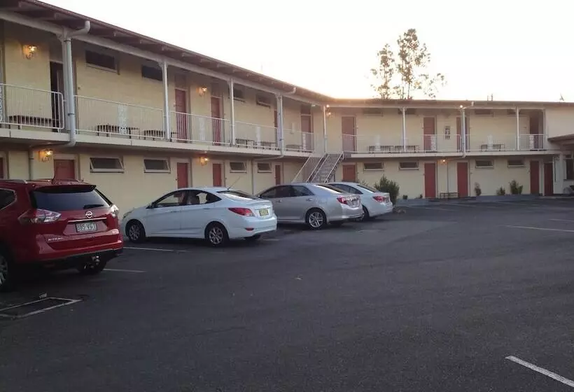 Hotel Riverview Motor Inn