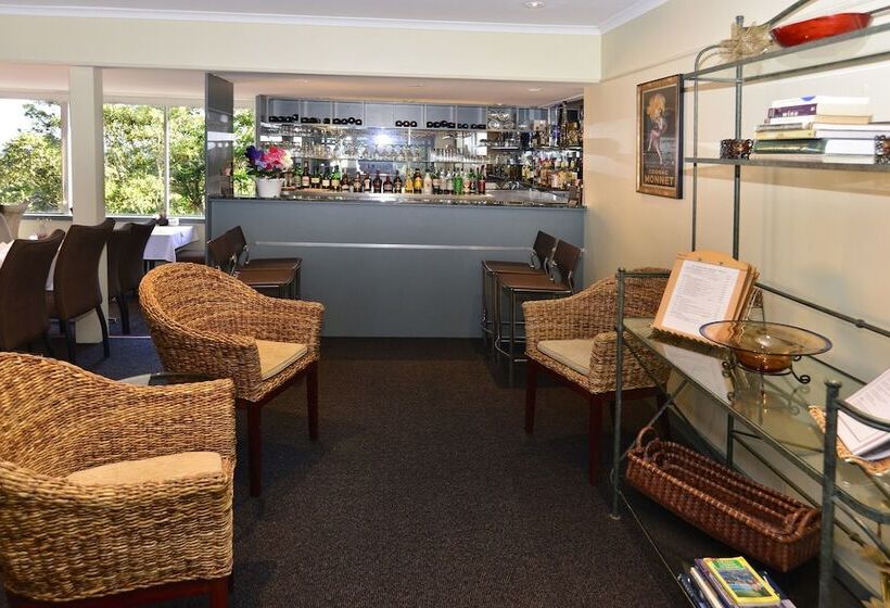 호텔 Twin Towers Inn