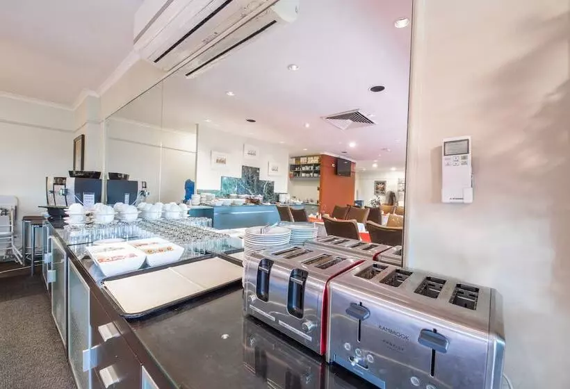 فندق Twin Towers Inn