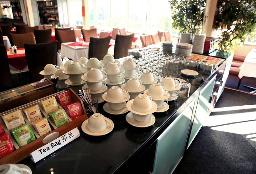 호텔 Twin Towers Inn