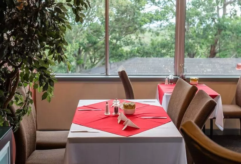 فندق Twin Towers Inn