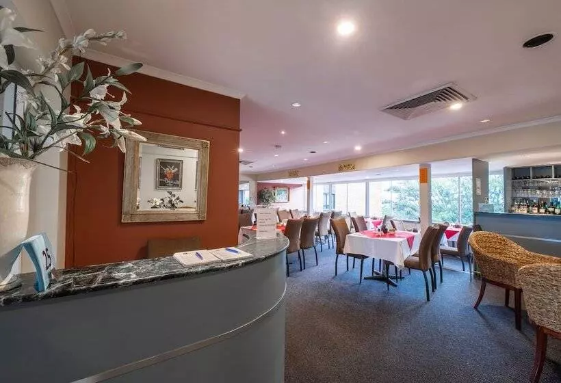 فندق Twin Towers Inn