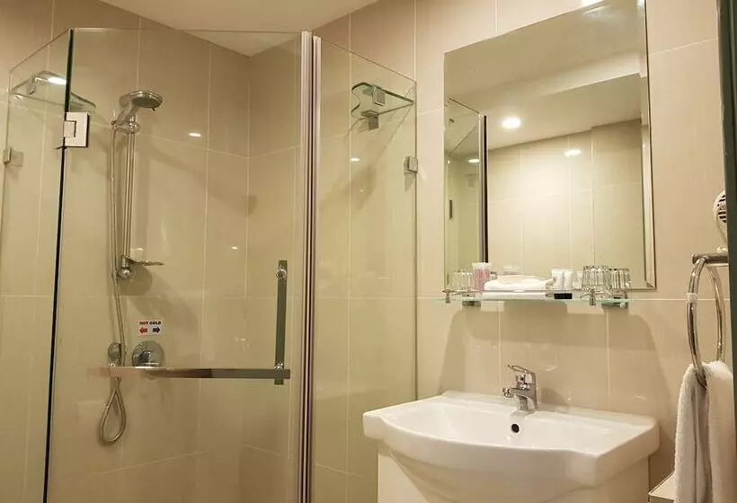 فندق Twin Towers Inn