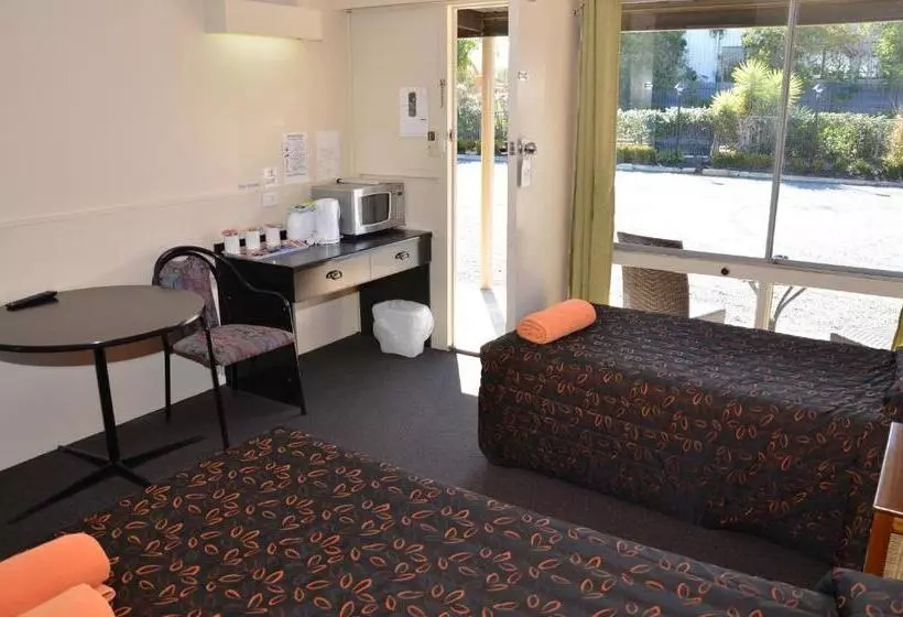 호텔 Warwick Motor Inn