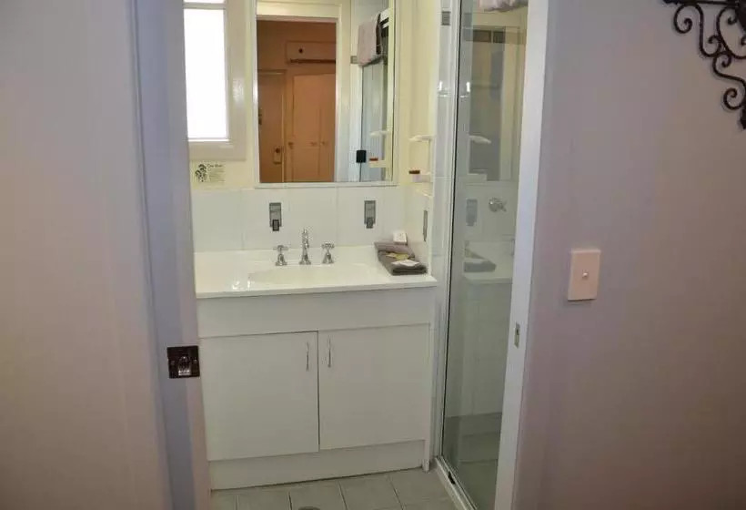 호텔 Warwick Motor Inn