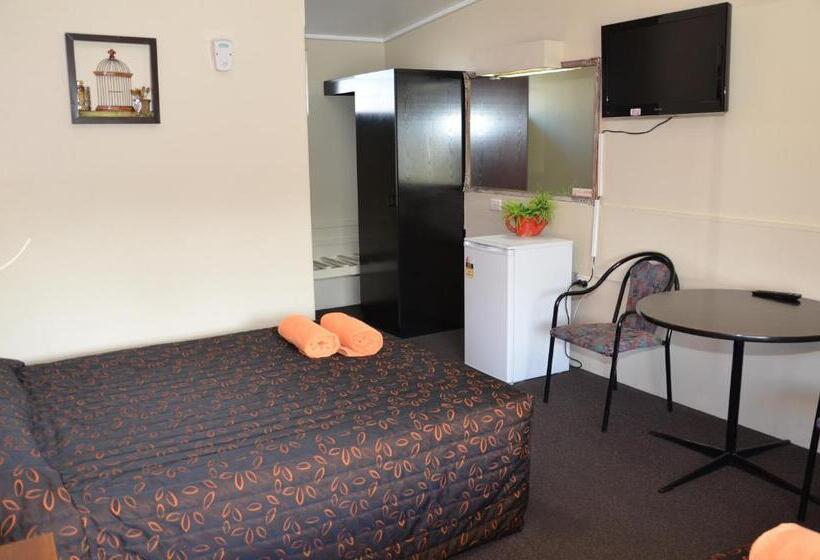 호텔 Warwick Motor Inn