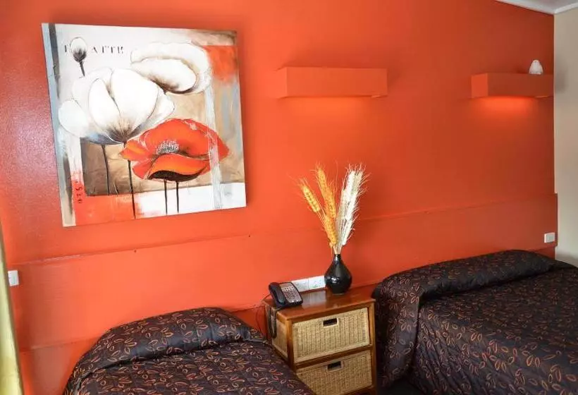 호텔 Warwick Motor Inn