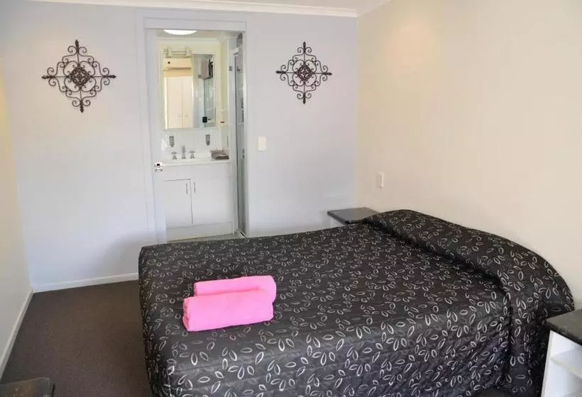 호텔 Warwick Motor Inn