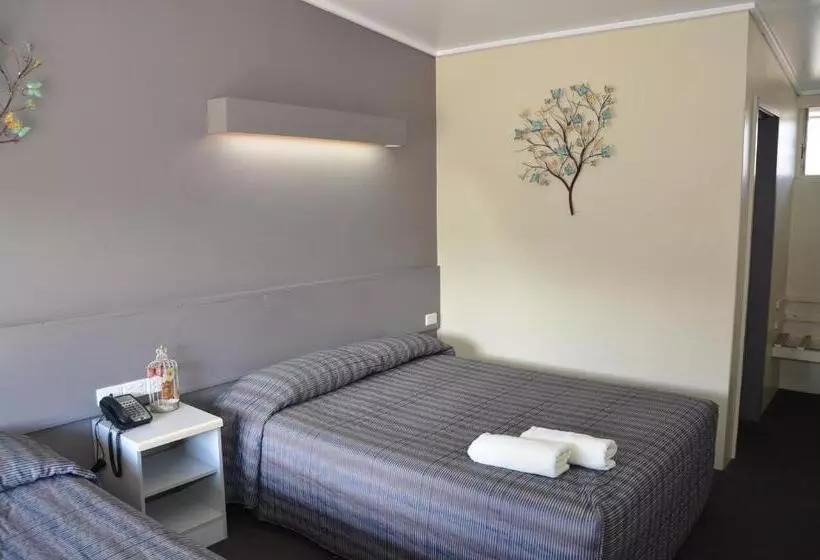 호텔 Warwick Motor Inn